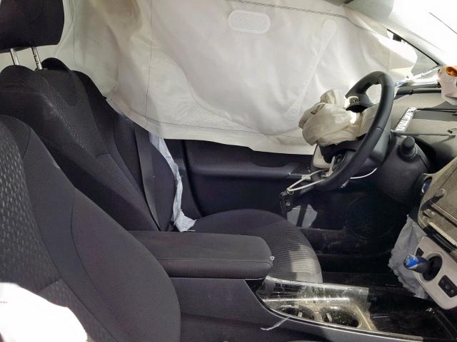 JTDKARFP4J3075749 - 2018 TOYOTA PRIUS PRIM 石墨色 照片 5