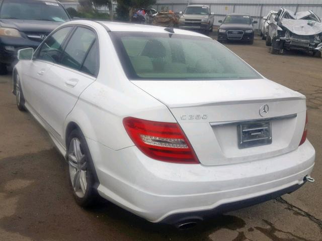 WDDGF4HB3DR265044 - 2013 MERCEDES-BENZ C 250 WHITE photo 3