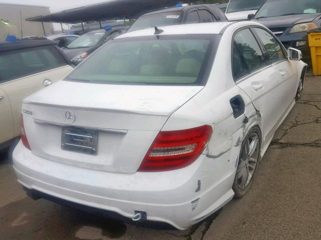 WDDGF4HB3DR265044 - 2013 MERCEDES-BENZ C 250 WHITE photo 4