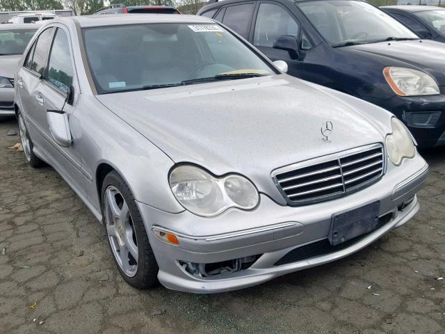 WDBRF64J65F681280 - 2005 MERCEDES-BENZ C 320 GRAY photo 1