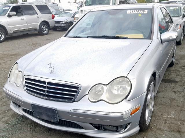 WDBRF64J65F681280 - 2005 MERCEDES-BENZ C 320 GRAY photo 2