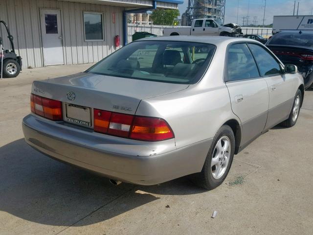 JT8BF28GXW5024725 - 1998 LEXUS ES 300 SILVER photo 4