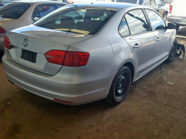 3VW2K7AJ0CM458655 - 2012 VOLKSWAGEN JETTA BASE SILVER photo 4