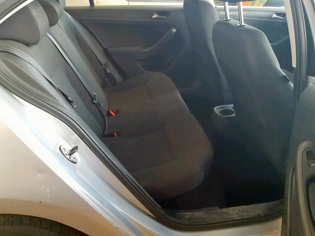 3VW2K7AJ0CM458655 - 2012 VOLKSWAGEN JETTA BASE SILVER photo 6