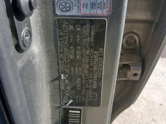 KNAFU4A25B5356808 - 2011 KIA FORTE EX GRAY photo 10