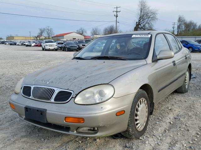 KLAVA69231B305046 - 2001 DAEWOO LEGANZA CD GRAY photo 2