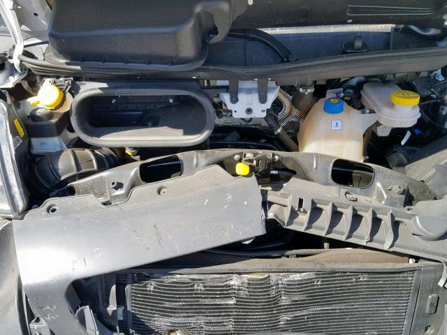 3C6TRVDG7JE147858 - 2018 RAM PROMASTER 白色 照片 7