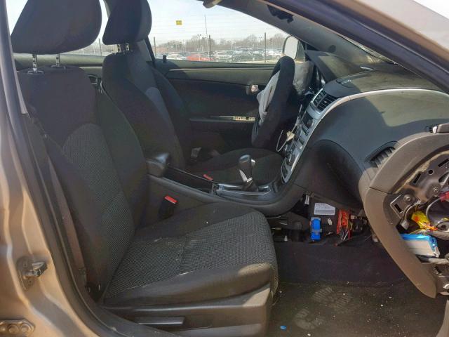 1G1ZC5E0XCF180442 - 2012 CHEVROLET MALIBU 1LT WHITE photo 5