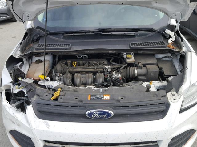 1FMCU0F77GUB31138 - 2016 FORD ESCAPE S WHITE photo 7