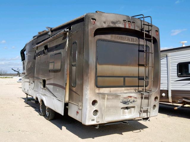 4YDF31020C4700779 - 2012 KEYSTONE MONTANA WHITE photo 3