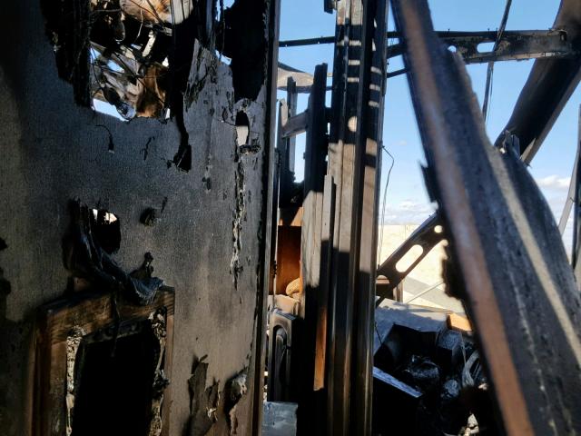 4YDF31020C4700779 - 2012 KEYSTONE MONTANA WHITE photo 5