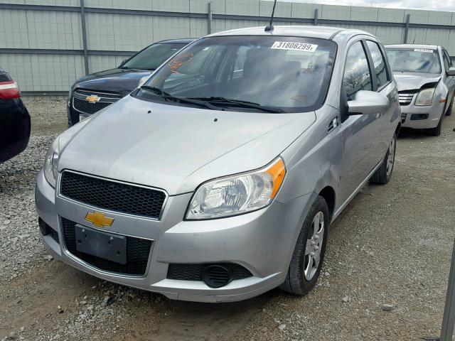 KL1TD66E69B612901 - 2009 CHEVROLET AVEO LS SILVER photo 2