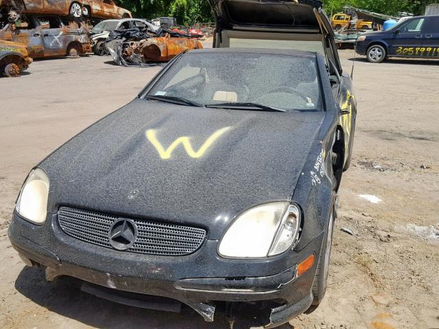 WDBKK65F53F274927 - 2003 MERCEDES-BENZ SLK 320 BLACK photo 2