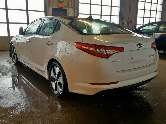 KNAGM4AD6D5040956 - 2013 KIA OPTIMA HYB WHITE photo 3