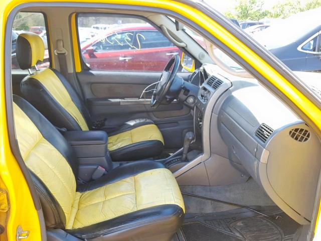 1N6ED27TX3C421875 - 2003 NISSAN FRONTIER C YELLOW photo 5