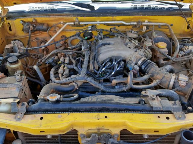 1N6ED27TX3C421875 - 2003 NISSAN FRONTIER C YELLOW photo 7