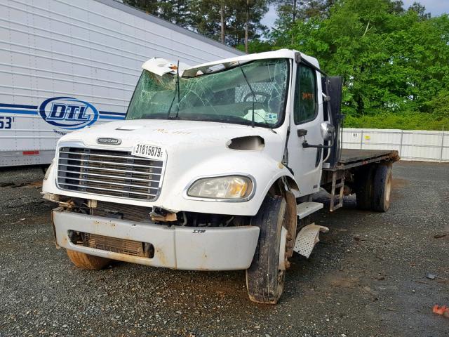 1FVACXCS94HM64949 - 2004 FREIGHTLINER M2 106 MED WHITE photo 2