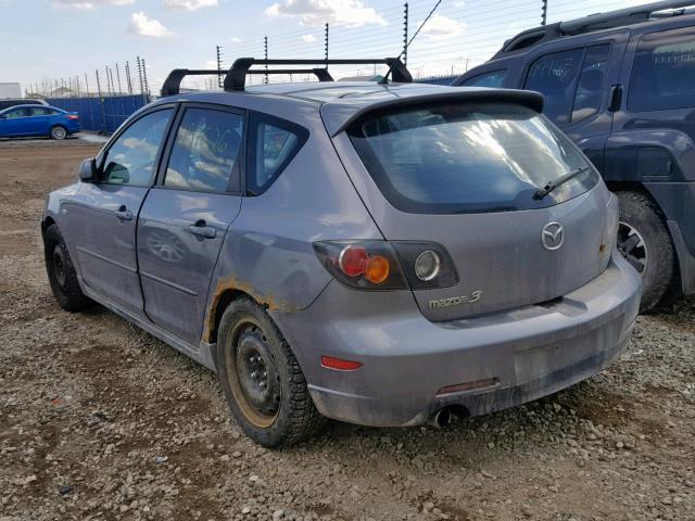 JM1BK143751309298 - 2005 MAZDA 3 HATCHBAC GRAY photo 3