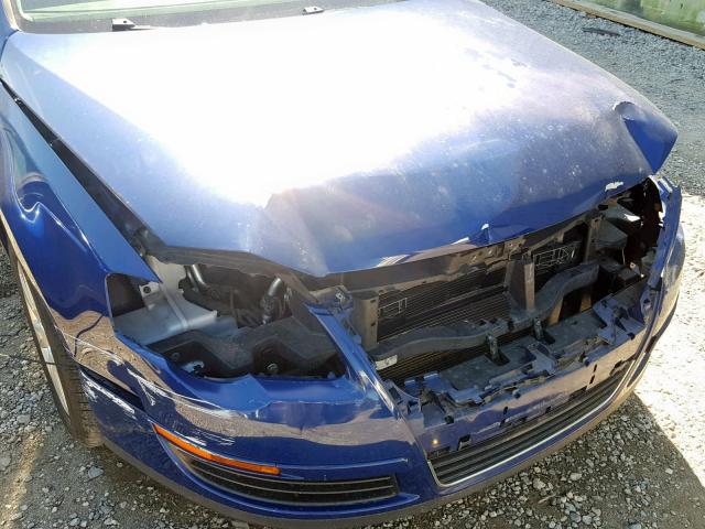 WVWJK73C38P082385 - 2008 VOLKSWAGEN PASSAT TUR BLUE photo 9