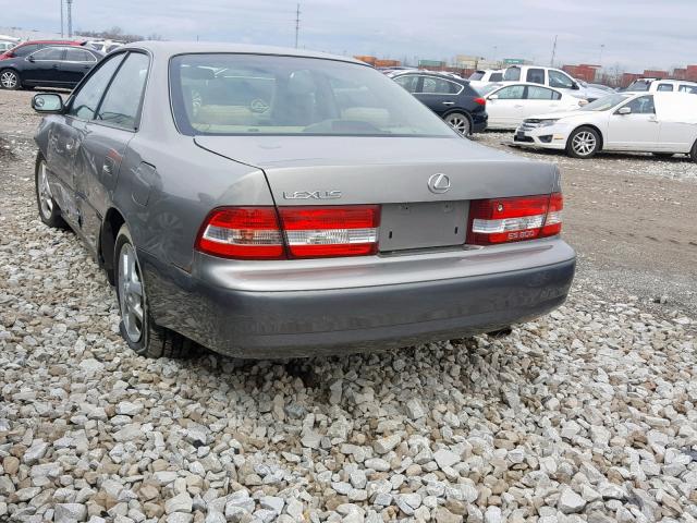 JT8BF28G1Y0277612 - 2000 LEXUS ES 300 SILVER photo 3