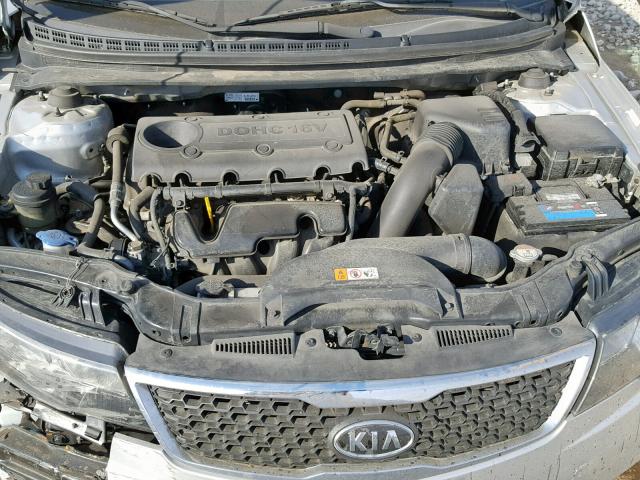 KNAFU4A25D5688461 - 2013 KIA FORTE EX SILVER photo 7