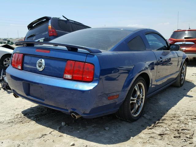 1ZVHT82H885121883 - 2008 FORD MUSTANG GT BLUE photo 4