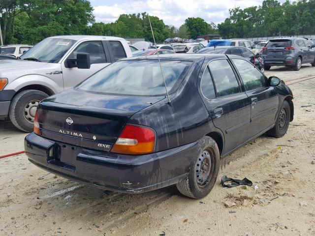 1N4DL01D4XC137189 - 1999 NISSAN ALTIMA XE BLACK photo 4