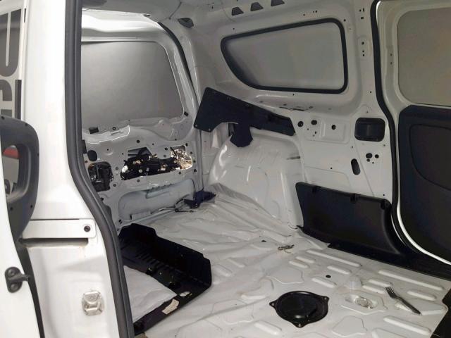 ZFBERFAB3H6F17788 - 2017 RAM PROMASTER 白色 照片 6