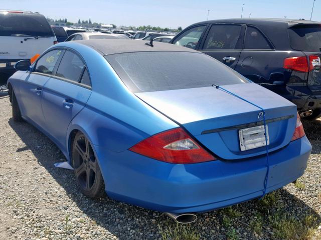 WDDDJ72X07A103852 - 2007 MERCEDES-BENZ CLS 550 BLUE photo 3