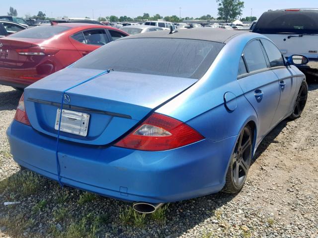 WDDDJ72X07A103852 - 2007 MERCEDES-BENZ CLS 550 BLUE photo 4