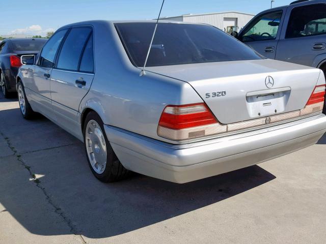 WDBGA33GXXA403718 - 1999 MERCEDES-BENZ S 320 SILVER photo 3