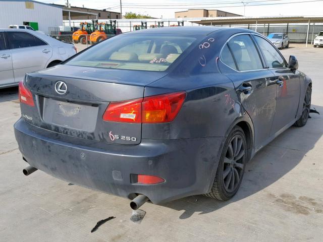 JTHBK262X65000606 - 2006 LEXUS IS 250 GRAY photo 4