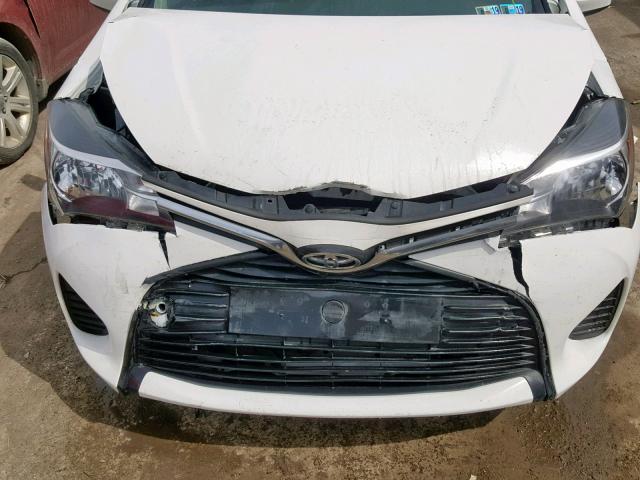 VNKKTUD30GA061081 - 2016 TOYOTA YARIS L WHITE photo 9