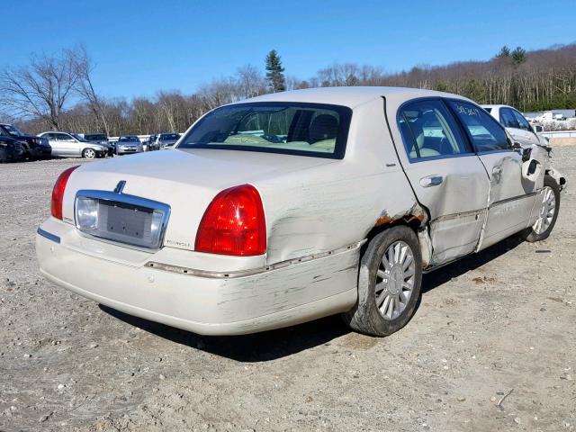 1LNHM83W24Y653583 - 2004 LINCOLN TOWN CAR U WHITE photo 4