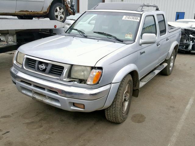 1N6ED27YXYC380523 - 2000 NISSAN FRONTIER C SILVER photo 2