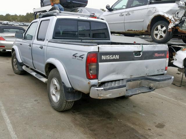 1N6ED27YXYC380523 - 2000 NISSAN FRONTIER C SILVER photo 3