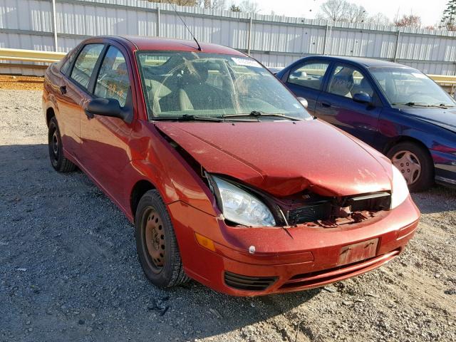 1FAFP34N65W246672 - 2005 FORD FOCUS ZX4 RED photo 1