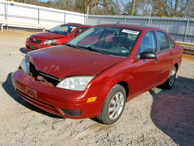 1FAFP34N65W246672 - 2005 FORD FOCUS ZX4 RED photo 2