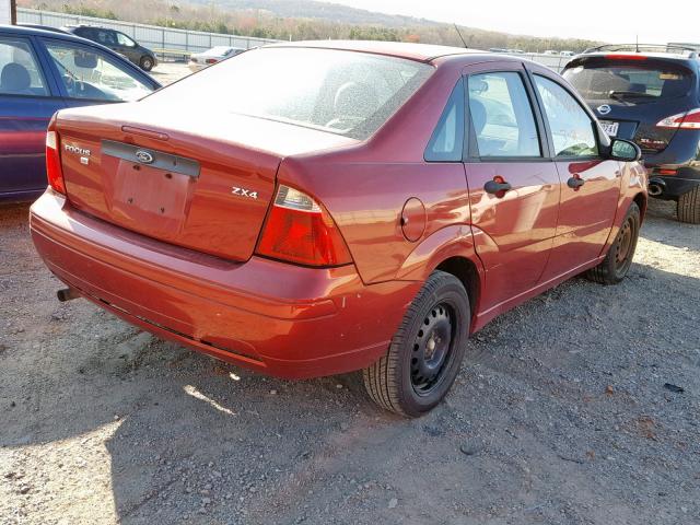 1FAFP34N65W246672 - 2005 FORD FOCUS ZX4 RED photo 4