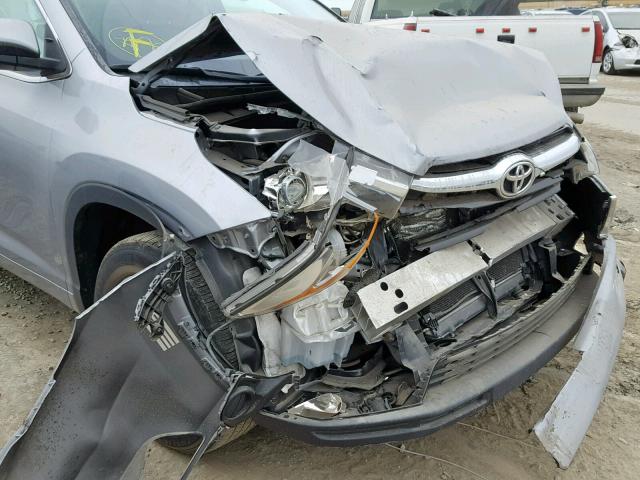 5TDZKRFH8GS178815 - 2016 TOYOTA HIGHLANDER SILVER photo 9