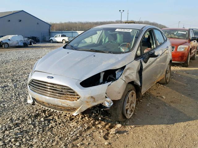 3FADP4BJ9JM135735 - 2018 FORD FIESTA SE SILVER photo 2