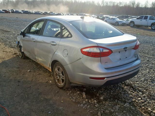 3FADP4BJ9JM135735 - 2018 FORD FIESTA SE SILVER photo 3