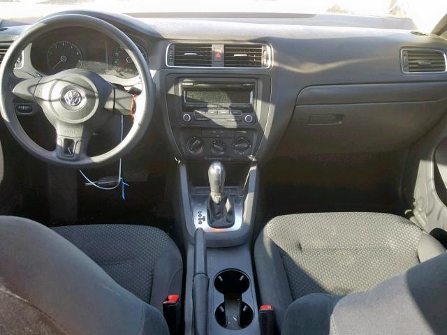 3VW2K7AJ7CM329313 - 2012 VOLKSWAGEN JETTA BASE WHITE photo 9