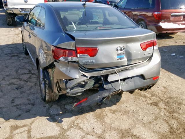 KNAFU6A29B5348965 - 2011 KIA FORTE EX BROWN photo 9