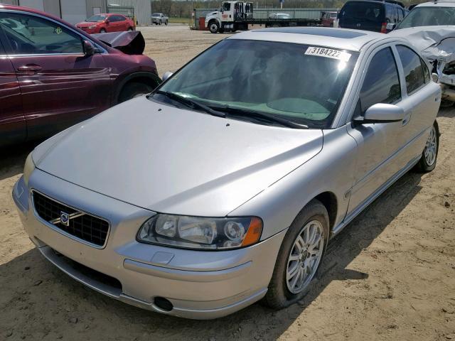 YV1RS612852457486 - 2005 VOLVO S60 SILVER photo 2