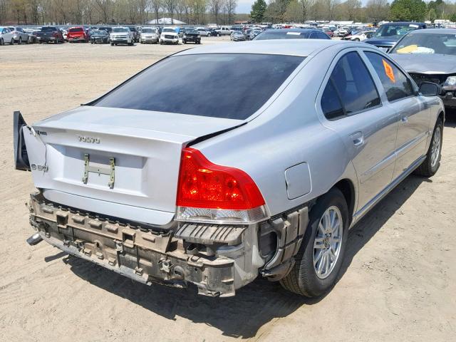 YV1RS612852457486 - 2005 VOLVO S60 SILVER photo 4