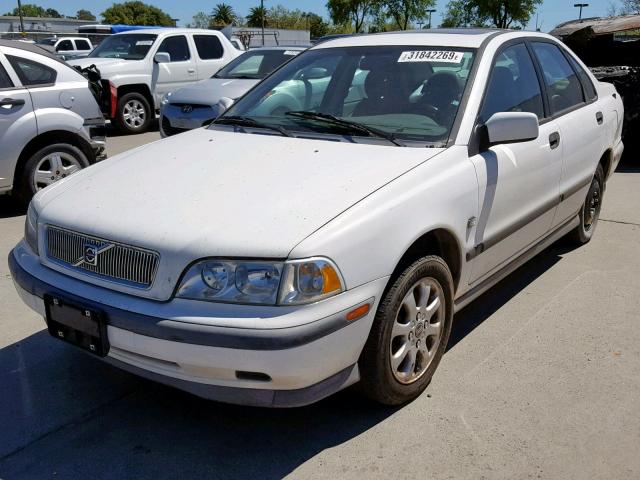 YV1VS2554YF515330 - 2000 VOLVO S40 WHITE photo 2