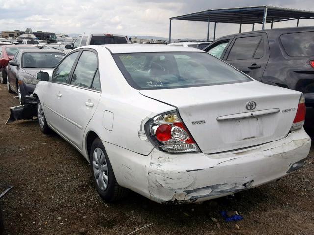 4T1BE32K35U529447 - 2005 TOYOTA CAMRY LE WHITE photo 3