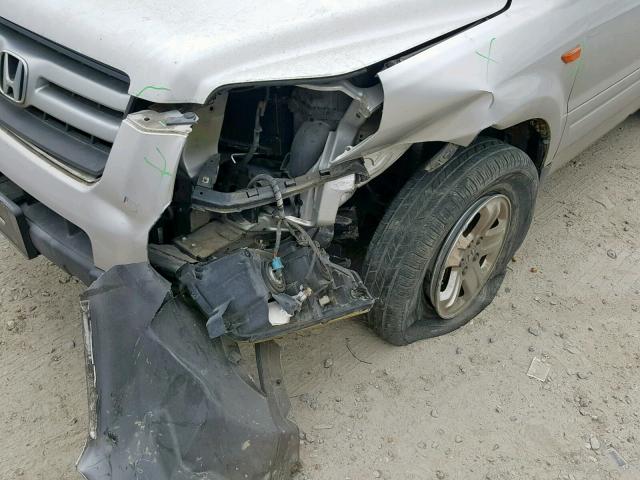 5FNYF28136B045891 - 2006 HONDA PILOT LX SILVER photo 9