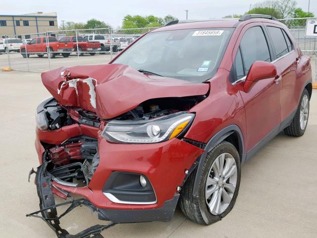 3GNCJMSB3JL260579 - 2018 CHEVROLET TRAX PREMI RED photo 2